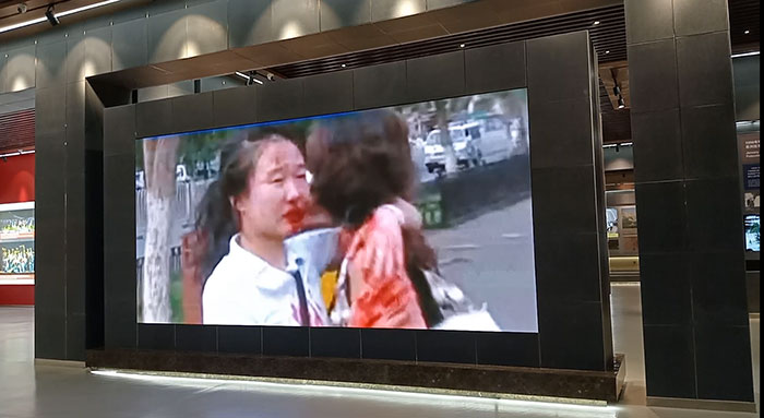 Vidéo vue au musée de la lutte contre le terrorisme d'Urumuqi reprise par la BBC pour dénoncer la Chine qui terrorise les Ouïgours